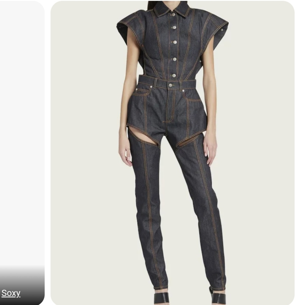 Alexander McQueen. Flash. $550 nwt